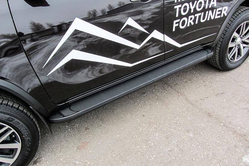 Slitkoff AL-TFOR-001 пороги алюминиевые "Optima Black" 1800 черные Toyota Fortuner (2017)