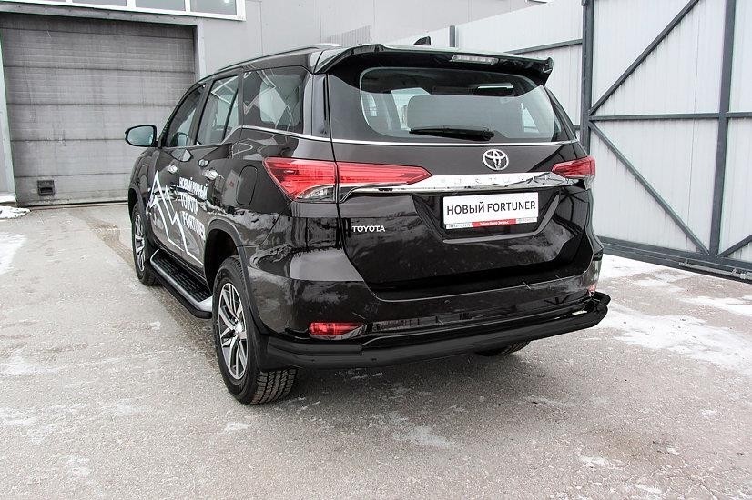 Slitkoff TFOR-006B защита заднего бампера d76+ d42 двойная длинная черная Toyota Fortuner (2017)