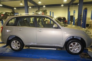 Can Otomotiv CYTI.48.0056 пороги алюминиевые (Brillant) Chery Tiggo (2006-) (черн/нерж)