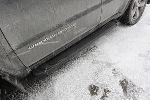 Slitkoff AL-JGCH001 пороги алюминиевые "Optima Black" 1550 черные Jeep Grand Cherokee (2011)
