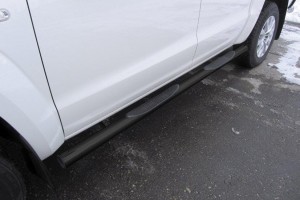 Slitkoff VWAM16-004B защита порогов d76 с проступями черная Volkswagen Amarok (2016)