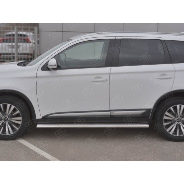 Руссталь MOO-003206 пороги труба 120х60 овал с проступью на Mitsubishi Outlander 2018-